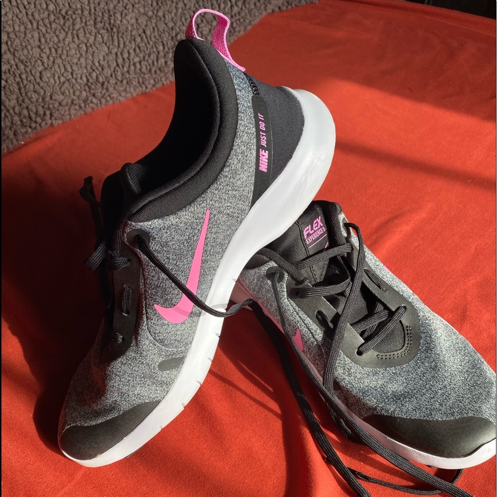 Women’s Nike flex